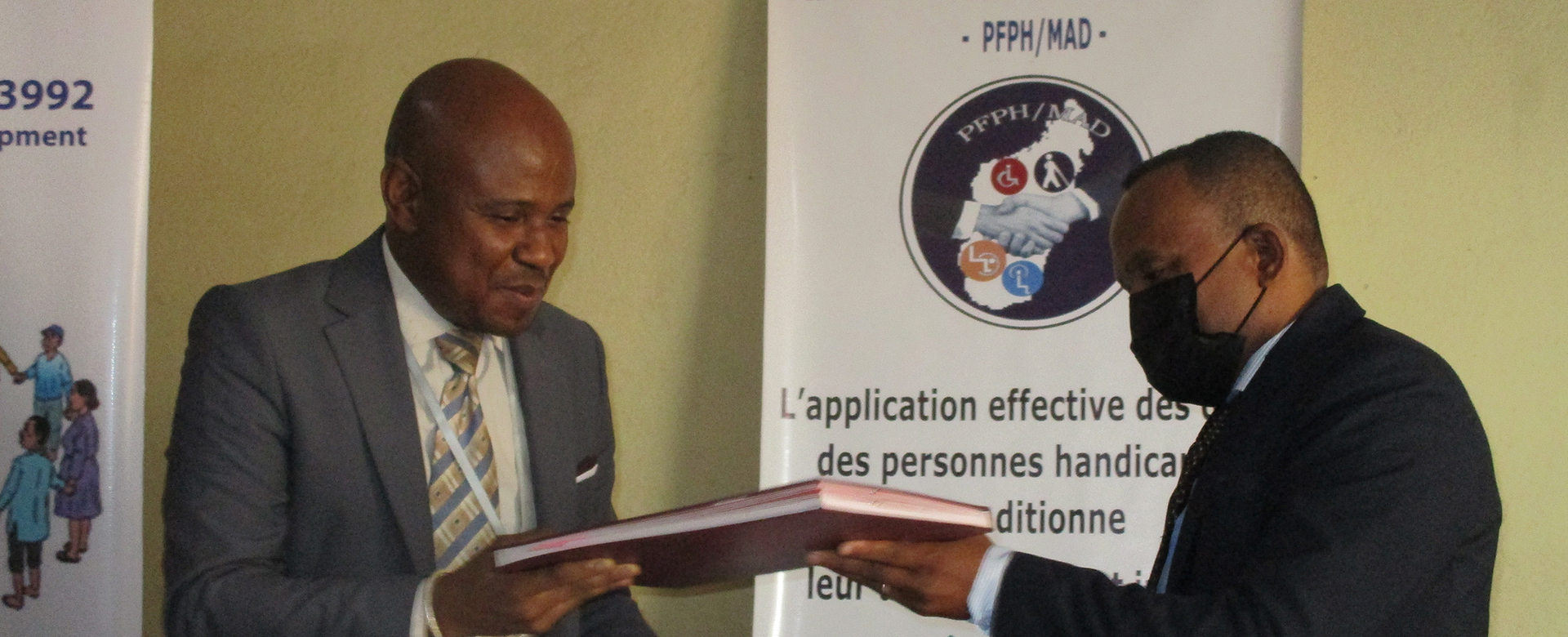 Signature d'un Protocole d'accord entre l'INSTAT et la PFPH/MAD